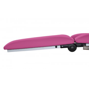 Footrest with tilt angle...